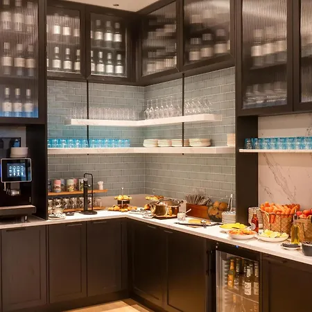 Ξενοδοχείο Doubletree By Hilton Ku'damm 5*