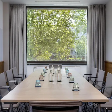 Szálloda Doubletree By Hilton Ku'damm