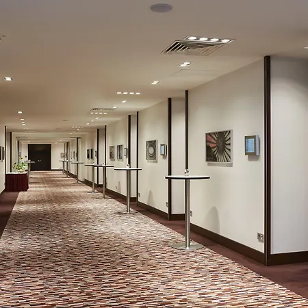 Otel Doubletree By Hilton Ku'damm 5*